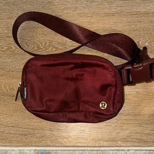 Lululemon Everywhere Belt Bag 1L
